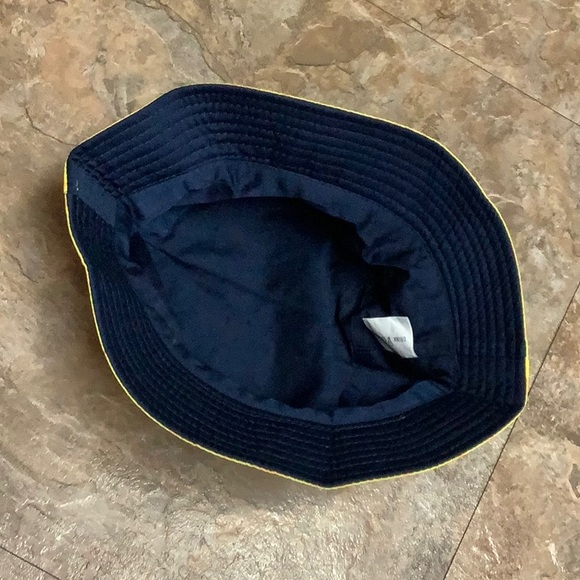 🔴 Twisted tea Sweet Tea Whiskey reversible bucket hat - Picture 4 of 6